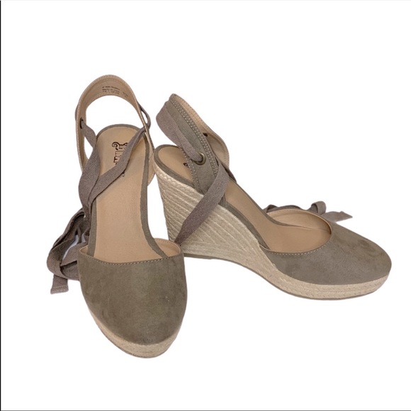 Brash Espadrille Wedges with Ankle Ties - Picture 1 of 9